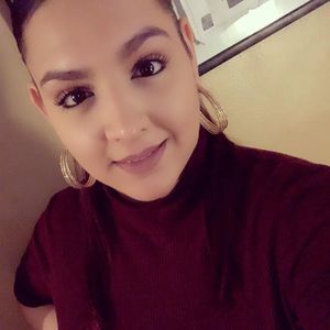 Meet your Posher, Karissa